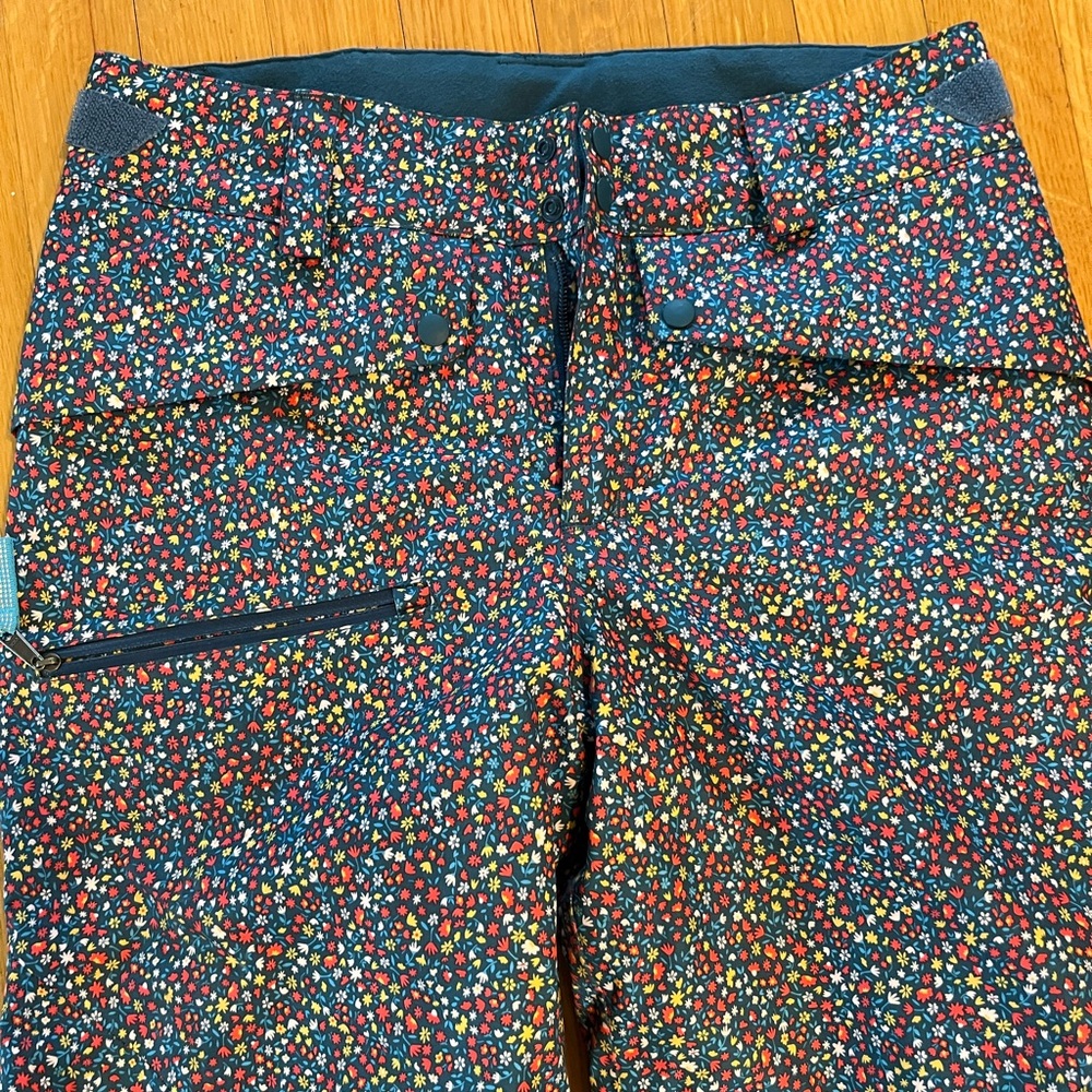 Patagonia Girls’ Snowbelle pants excellent condition